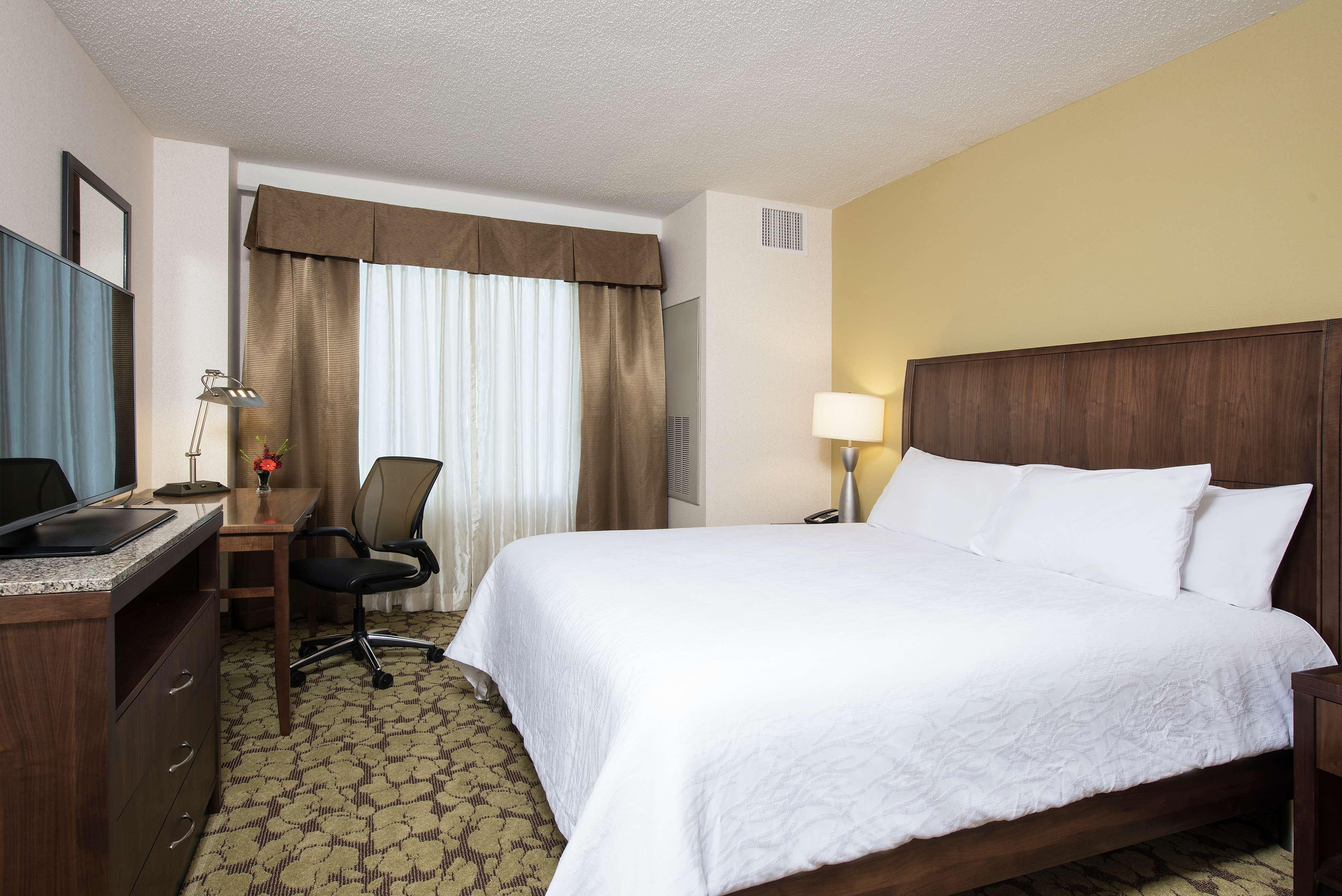 Hilton Garden Downtown 3*