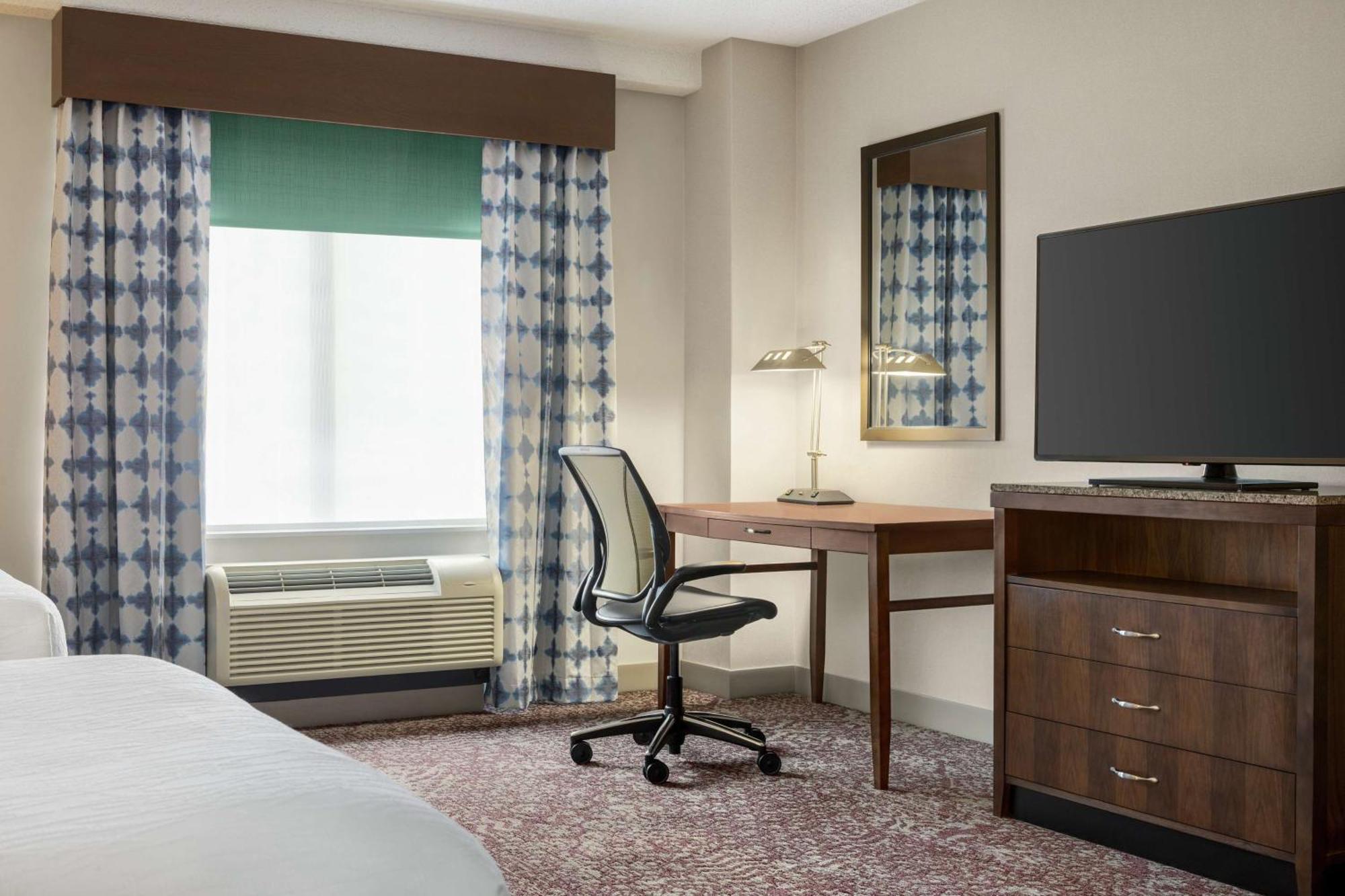 Hotel Hilton Garden Downtown 3*