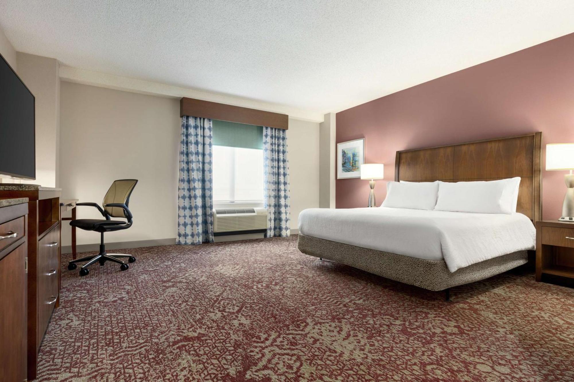 Hilton Garden Downtown Hotel 3*